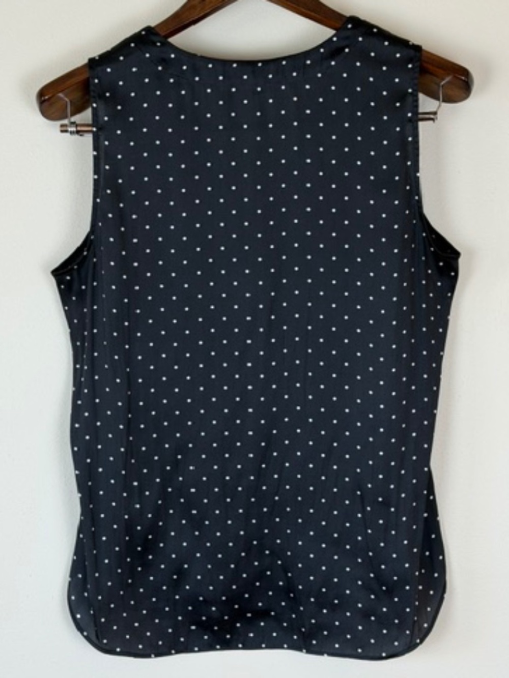 Banana Republic Sleeveless V-Neck Top Polka Dot Preppy Casual Women's Med - Picture 3 of 5